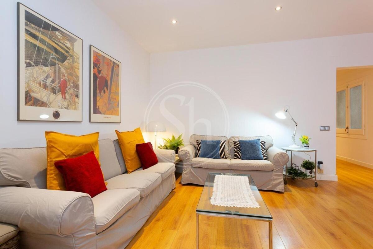 Bonito Apartamento Cerca De La Sagrada Familia Barcelona Exterior photo